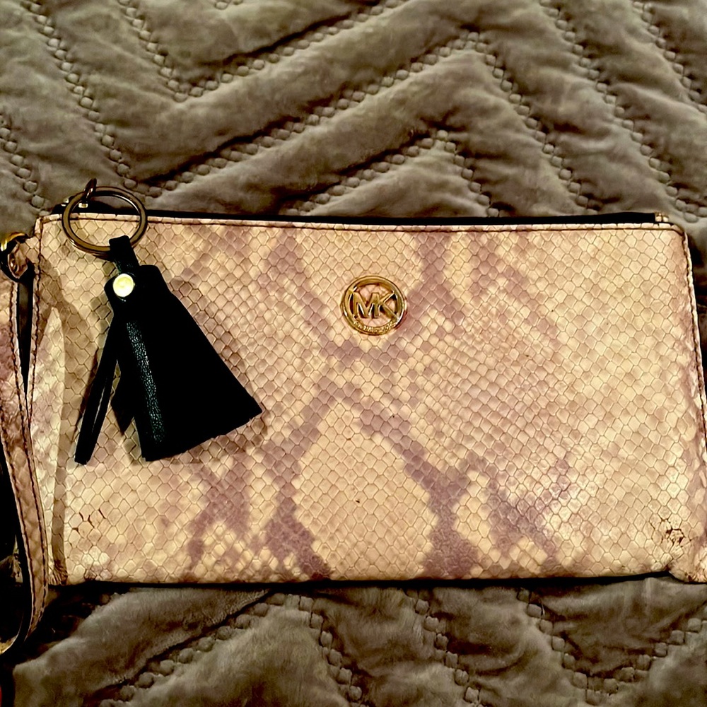Micheal Kors clutch